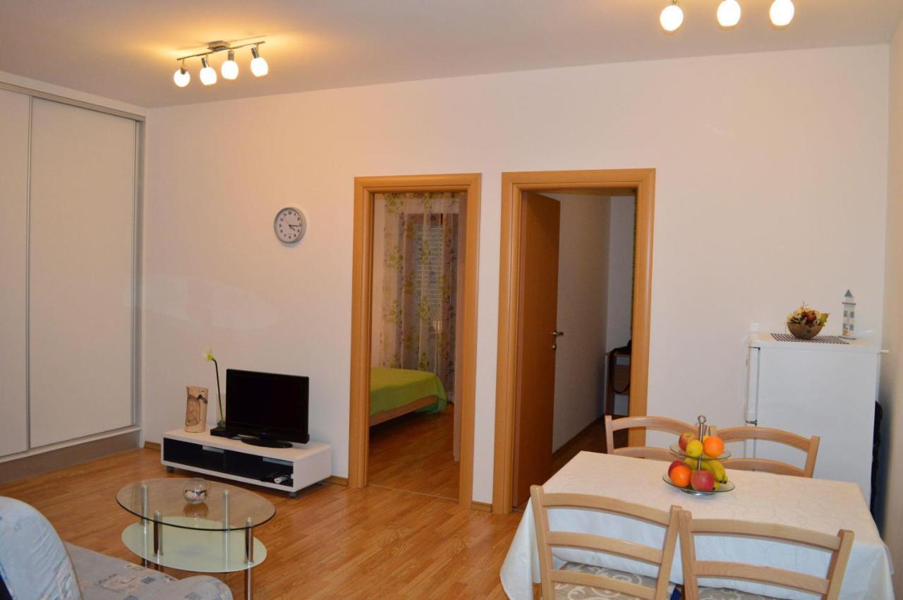 Apartments Vilim Tisno Bagian luar foto