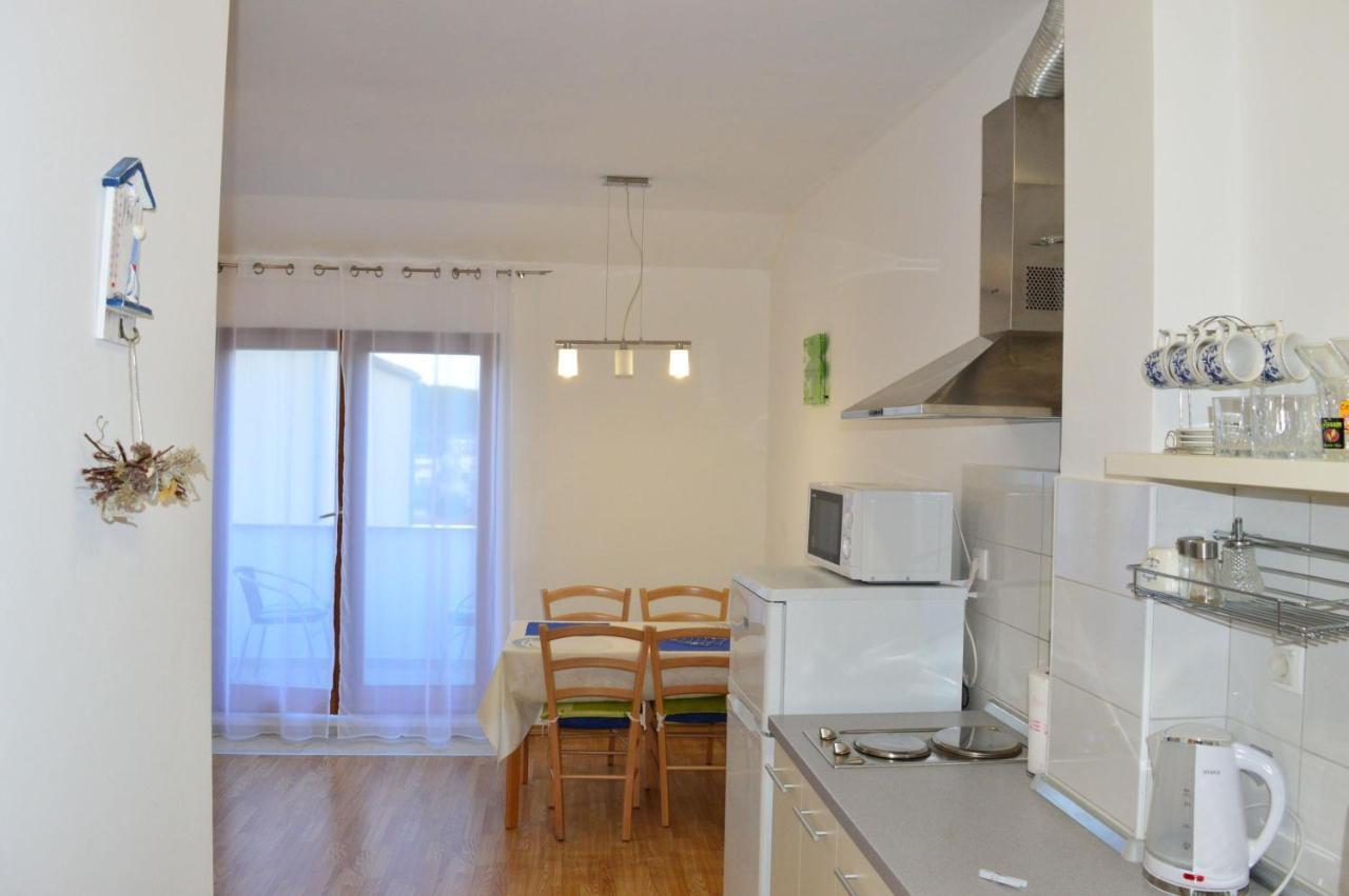 Apartments Vilim Tisno Bagian luar foto
