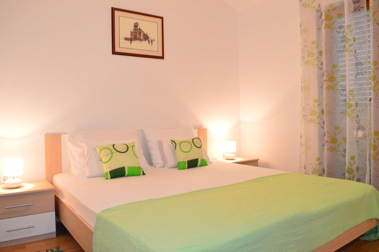 Apartments Vilim Tisno Bagian luar foto