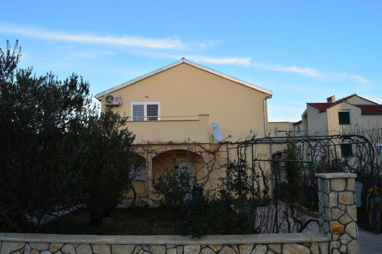Apartments Vilim Tisno Bagian luar foto