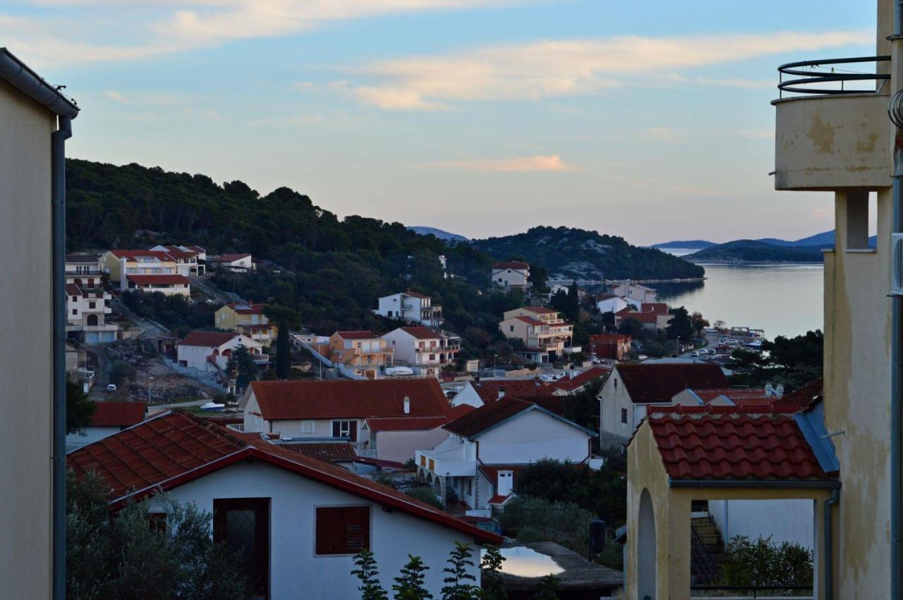 Apartments Vilim Tisno Bagian luar foto